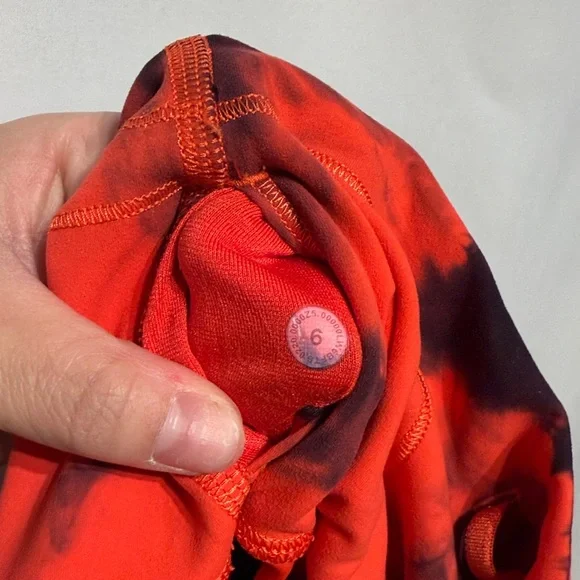 Lululemon Wunder Train High-Rise Crop 21" *Wash Tie Dye Carnation Red Black Sz 6 - Picture 10 of 10